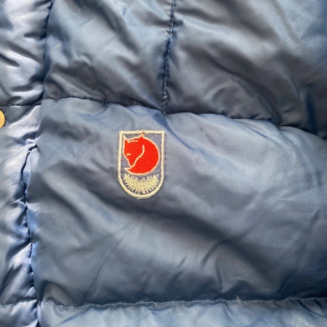 Mörkblå dunjacka från Fjällräven - 1