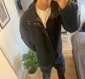 Fieldjacket  - Tvär fet! | inga defekter! | Modell:185cm