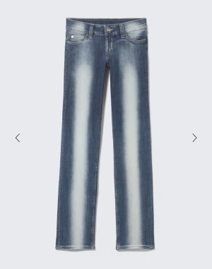 Snygga Kvarg jenas från (WEEKDAY)  - Säljer dessa extremt snygga jeansen från WEEKDAY då dom tyvärr inte komme till användning, skriv vid funderingar! ALLTID ÖPPEN FÖR PRISFÖRSLAG!