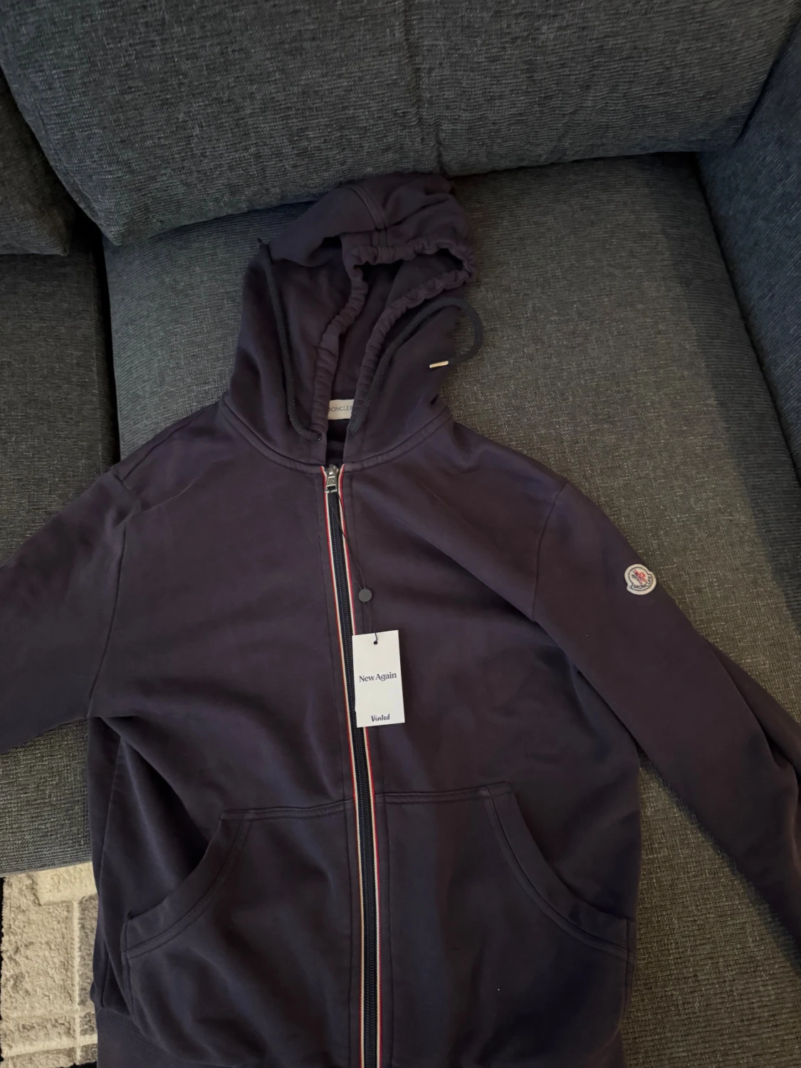 Mörkblå hoodie från Moncler