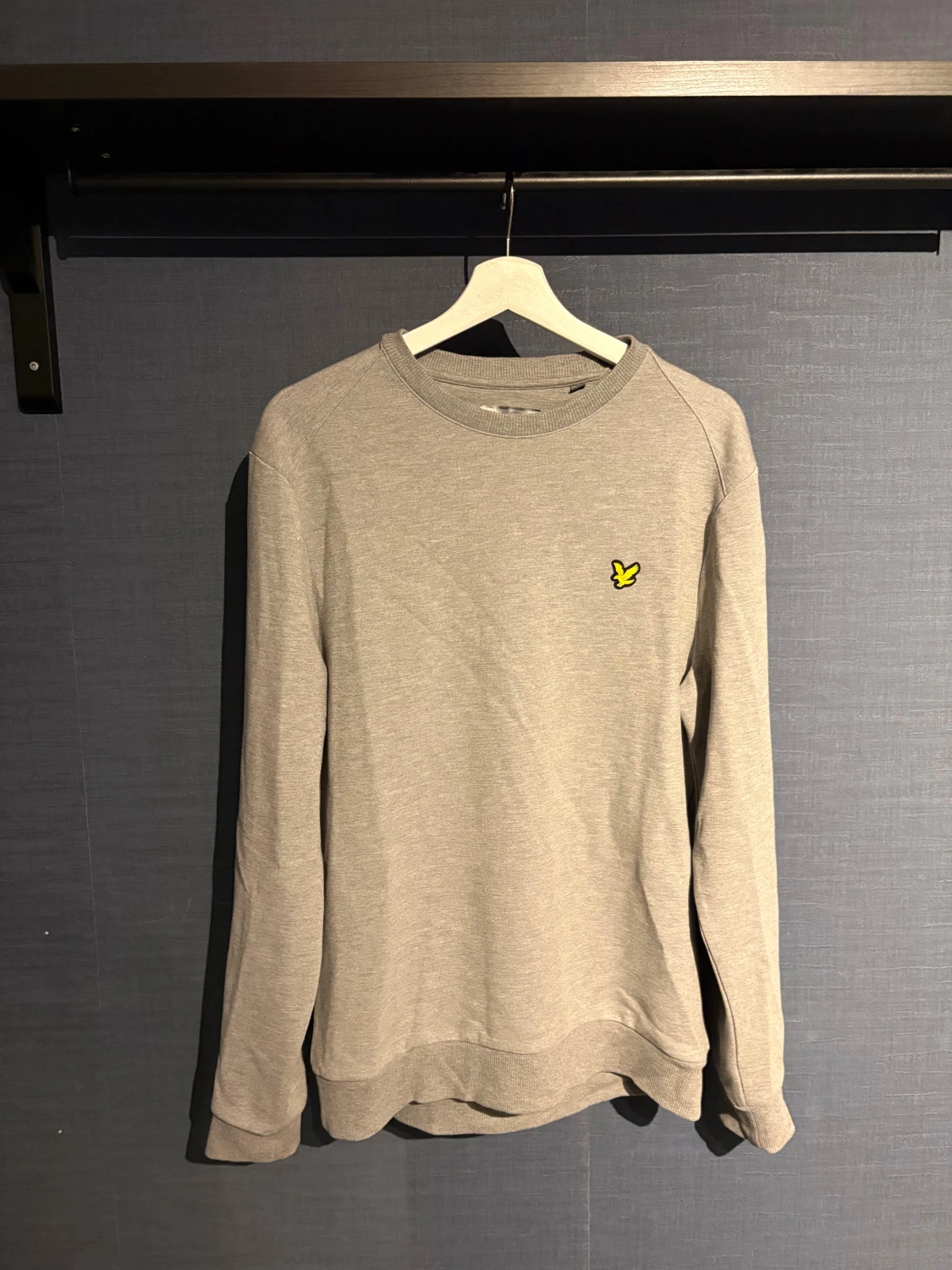 Grå sweatshirt från Lyle & Scott