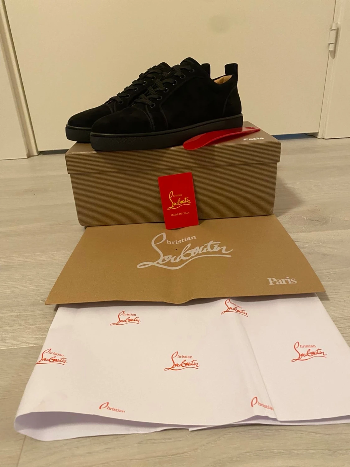 Svarta sneakers från Christian Louboutin