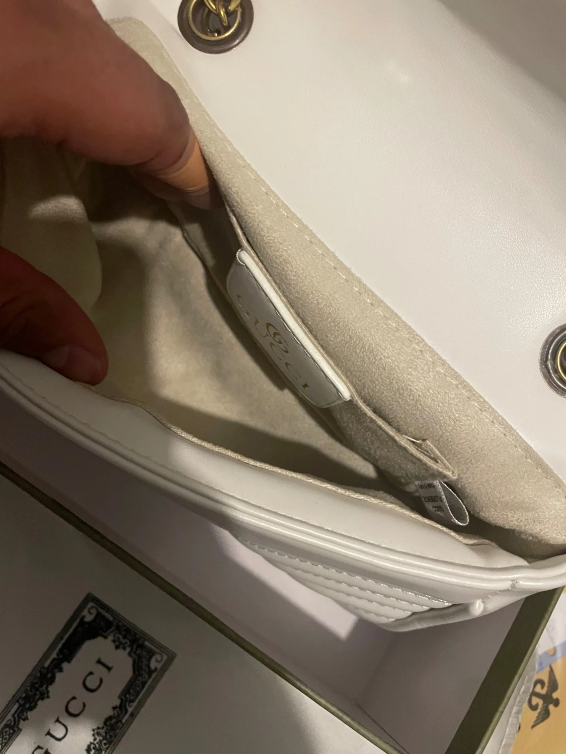 Vit quiltad axelväska från Gucci - 3