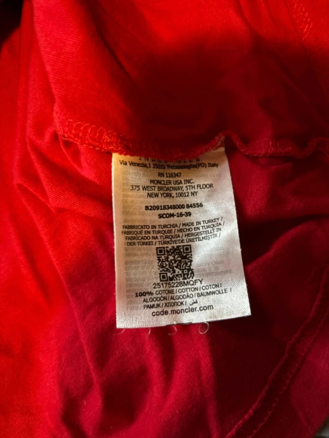 Röd Moncler t-shirt med patch - 3