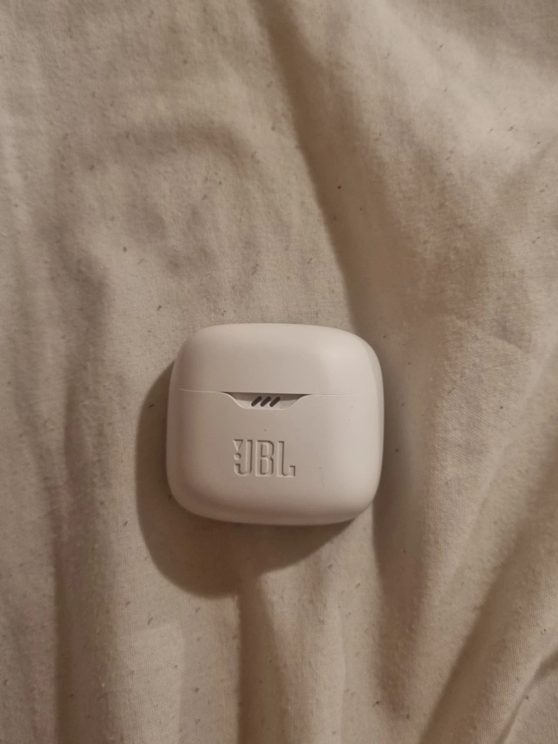 Vita trådlösa hörlurar JBL