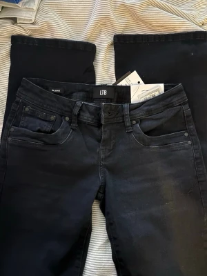 Ltb jeans  - Mörkblåa jeans från ltb. Endast testade! Storlek 25/30