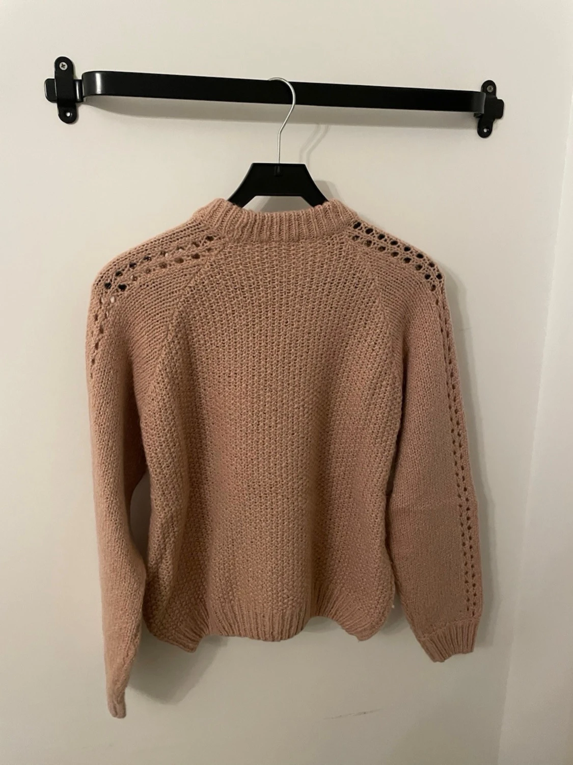 Beige stickad tröja med zigzag-mönster - 4