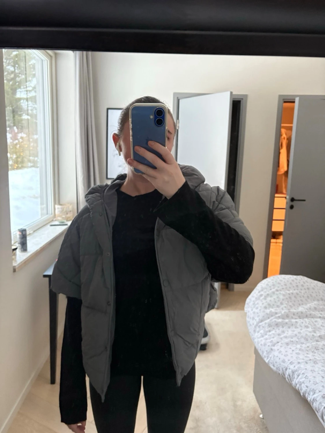 Grå oversized dunväst med krage - 4