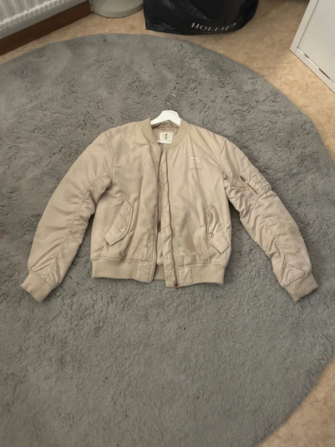 Beige bomberjacka från H&M
