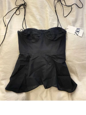 Zara topp - Använd 1 gång 