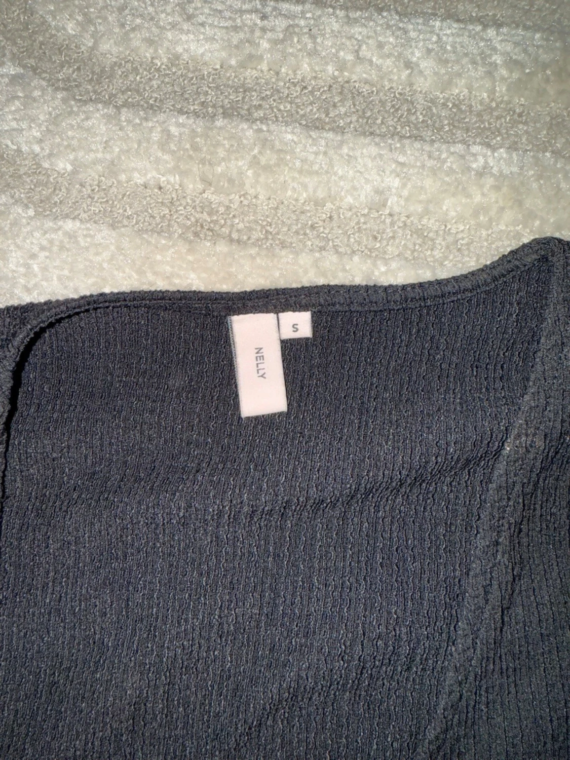 Svart omlottopp från Nelly - 1