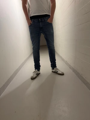 Replay jeans - Snygga jeans i 32/34