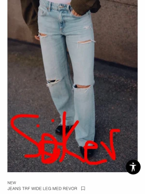 Ljusblå wide leg jeans med revor - SÖKER.    Zara 