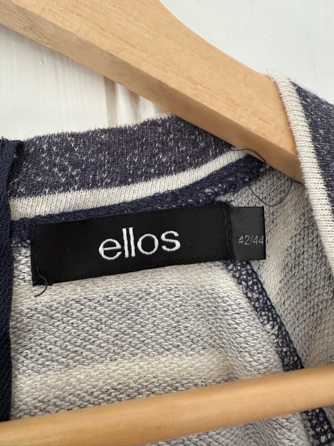 Randig blåvit tröja med dragkedja - 4