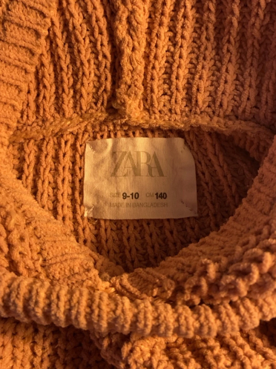 Rosa stickad hoodie från Zara - 2