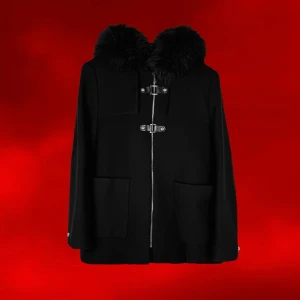 ZARA Jacka 🖤 - Mysig svart jacka från ZARA 😊🖤Har 2 äkta framfickor och stängs med dragkedja och tryckknappar. Rak passform med avtagbar fuskpälsluva. Storlek XL, passar även L (tvärsöver 114cm, längd 72cm) 📏I bra begagnat skick förutom att vänstra fickan har en reva på sidan, men fickan funkar fortfarande som vanligt. Köp nu 💌  OBS: Nypris låg på lite över 1000kr så godkänner inga prisförslag då den redan säljes extremt billigt.