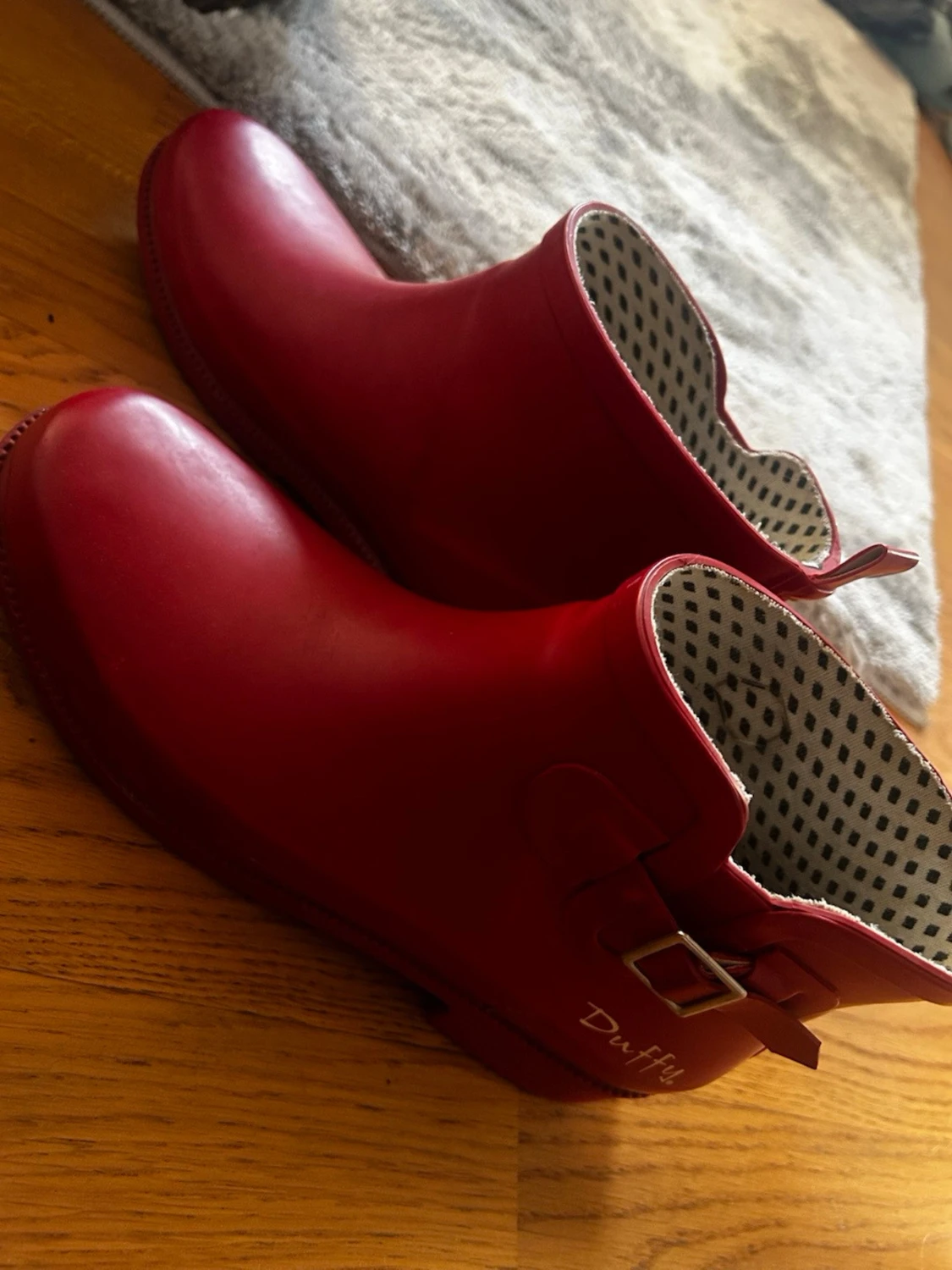 Röda korta stövlar från Duffy - 1