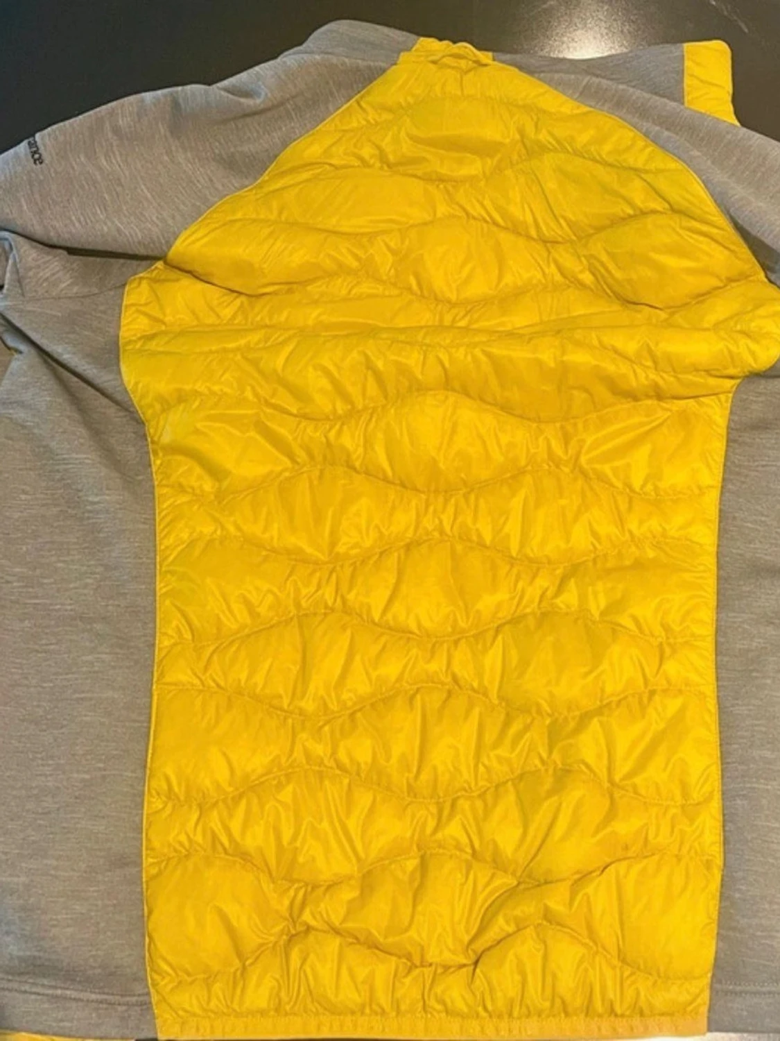 Gul dunväst Peak Performance M - 1