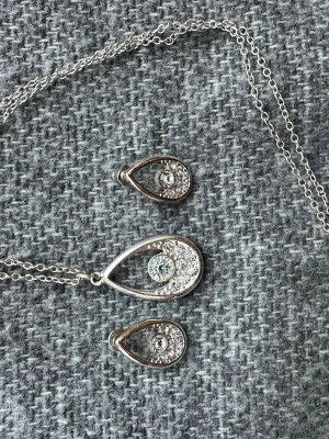 Smyckeset  - Aldrig använda 