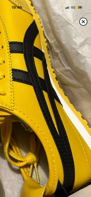 yellow kill bill trend shoe - storlek 38, först till kvarn 😊