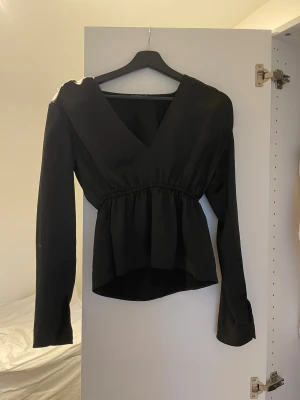 Satin blus  - Jätte fin blus inga defekter