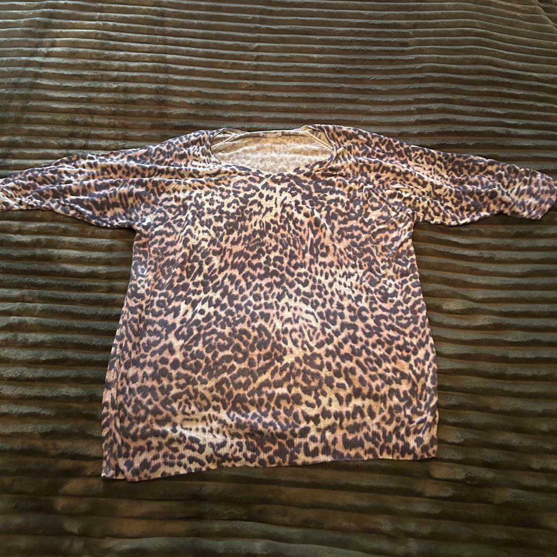 Leopardmönstrad tröja 