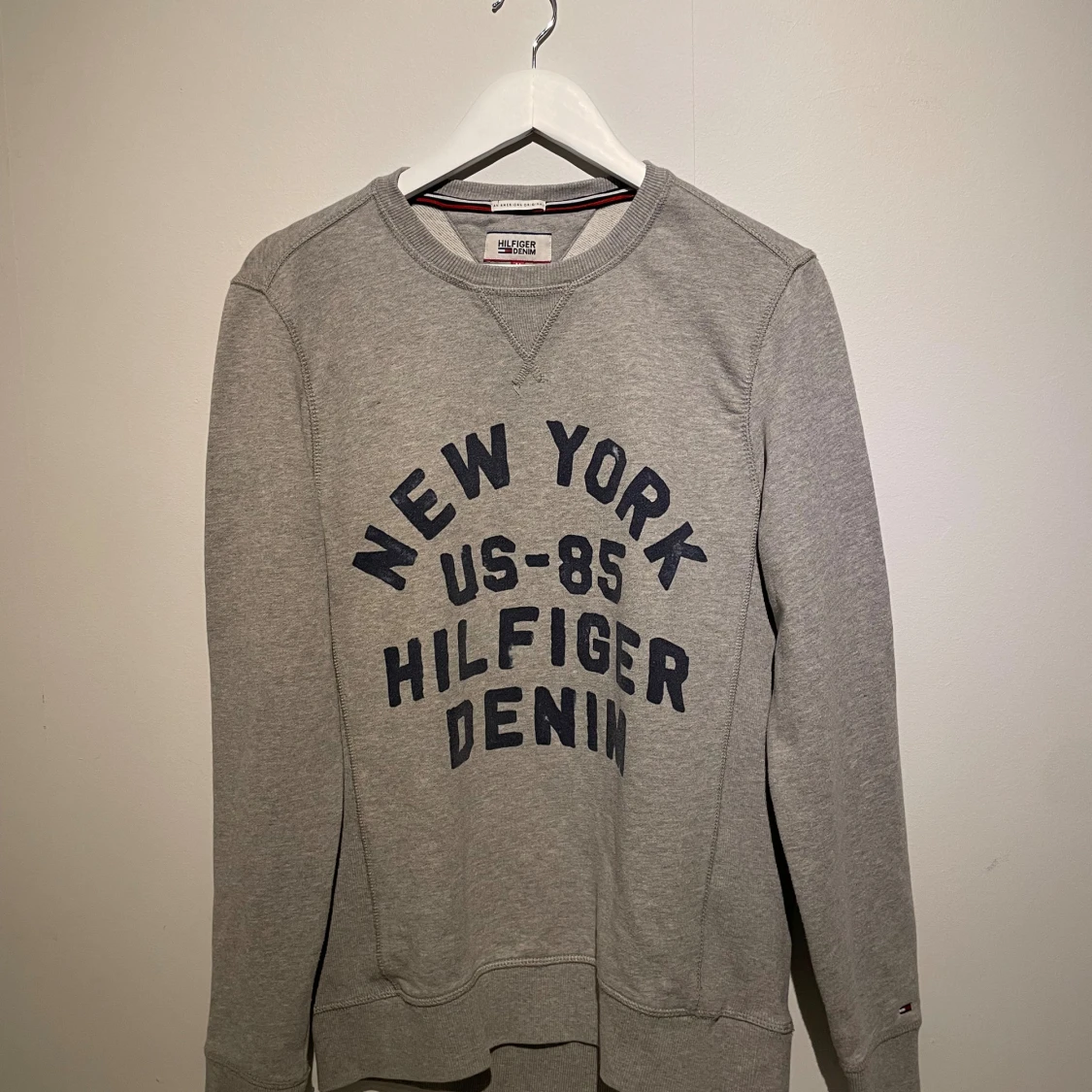 Grå Hilfiger Denim sweatshirt M