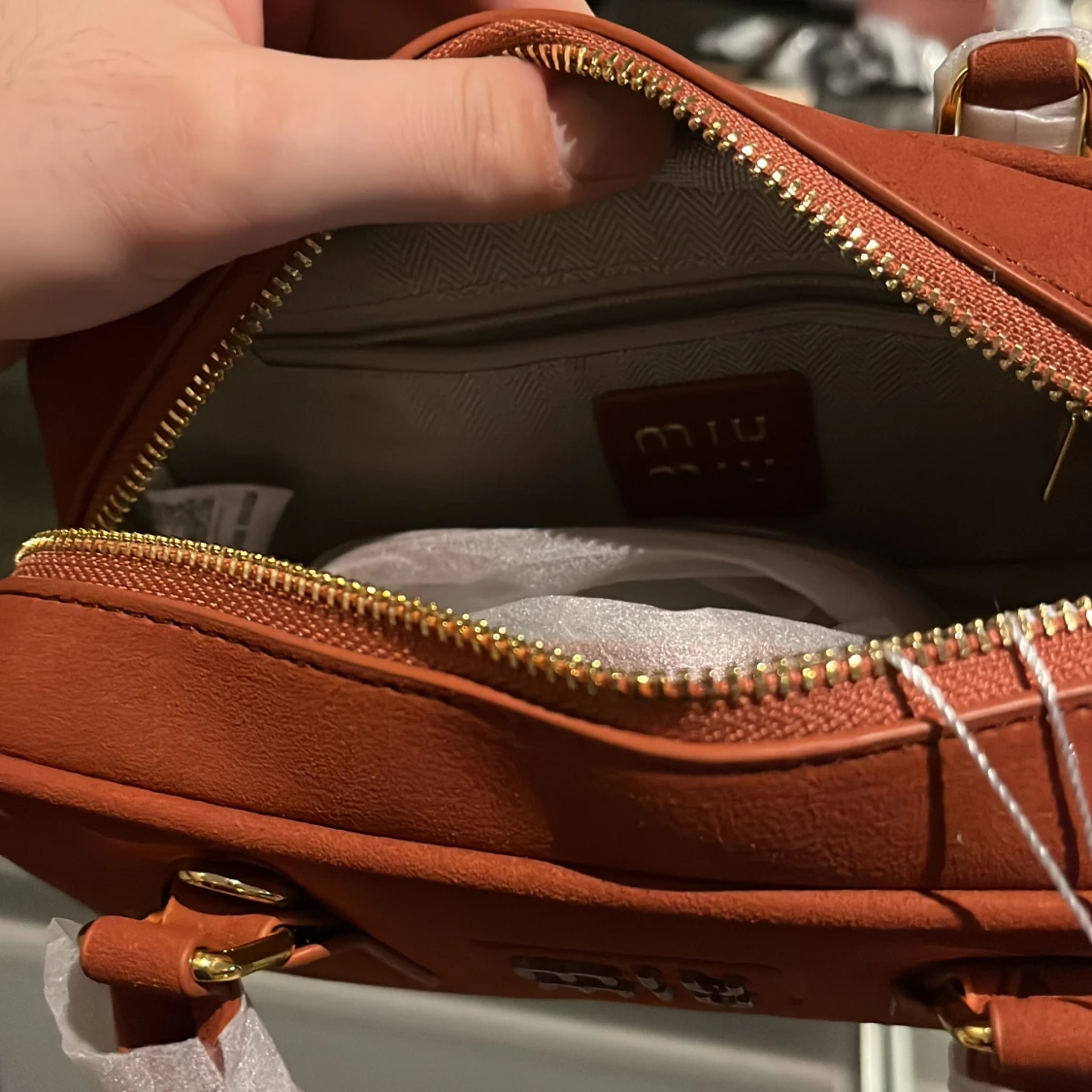 Brun handväska från Miu Miu - 1