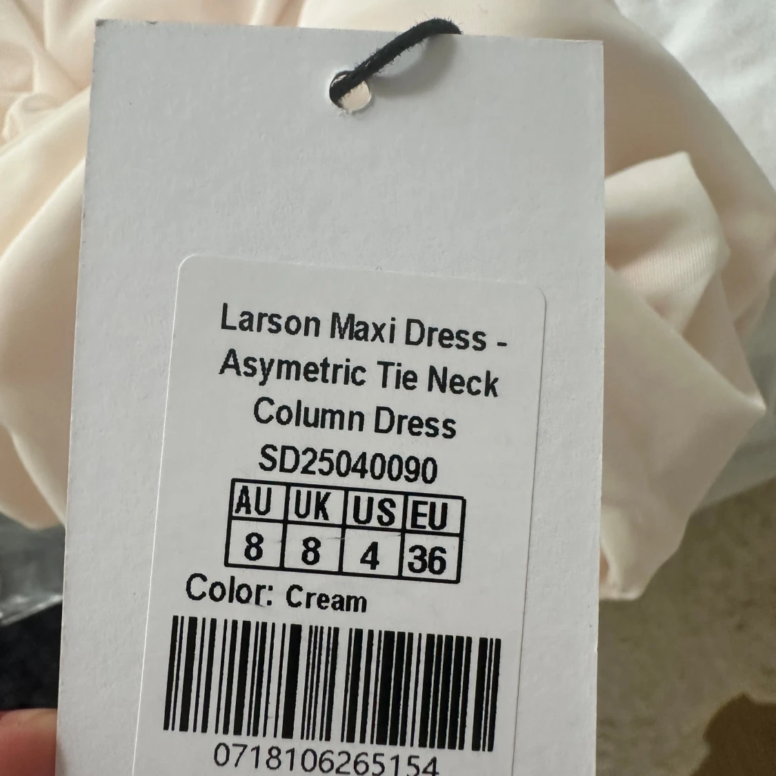 Krämfärgad långklänning från Showpo - 3