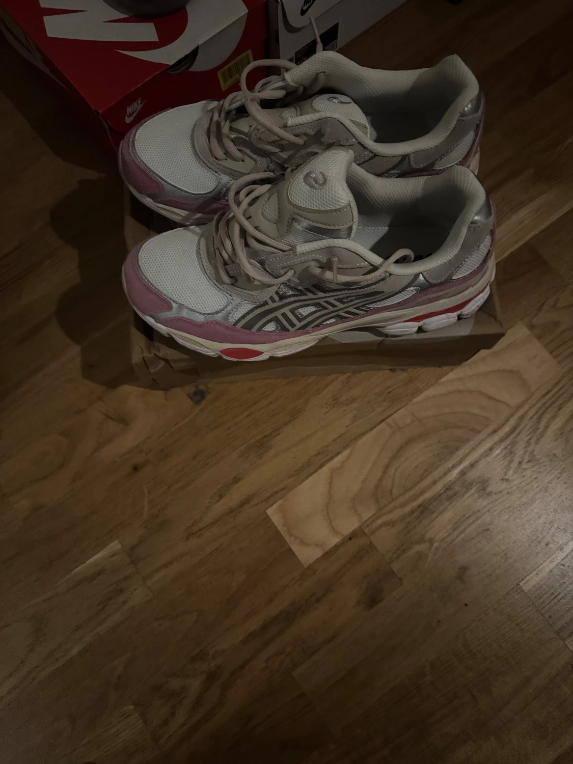 ASICS GEL-NYC sneakers beige/rosa