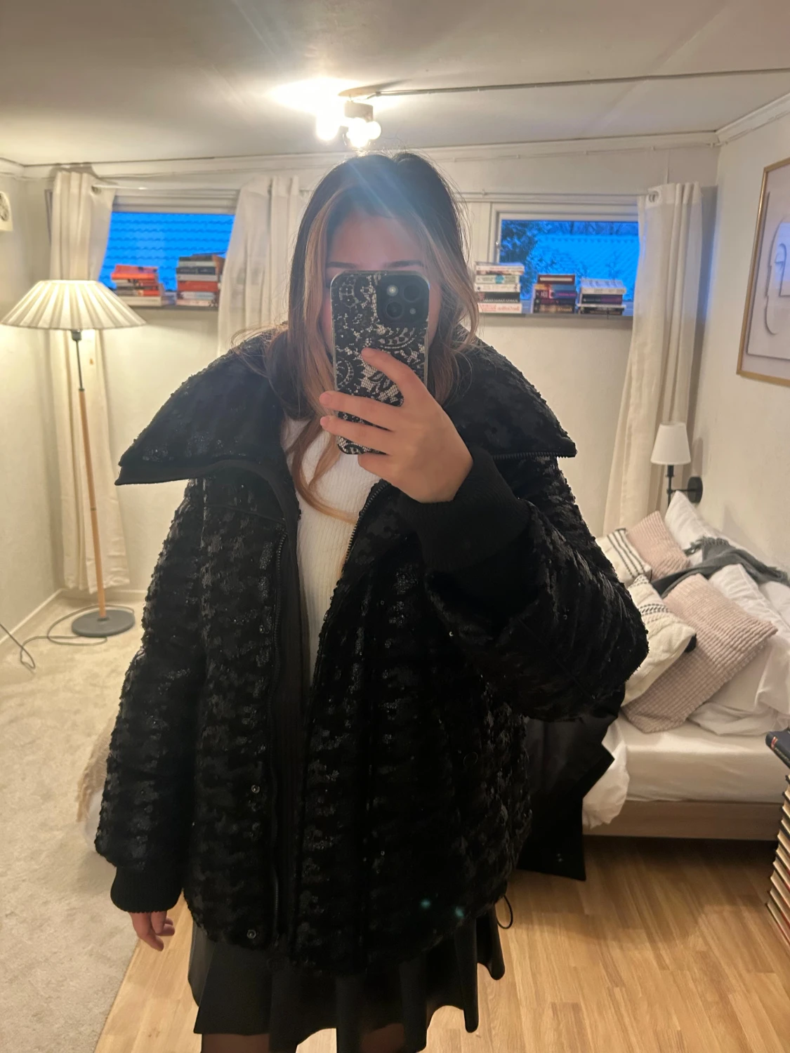 Svart teddyjacka från GUESS, storlek S - 2