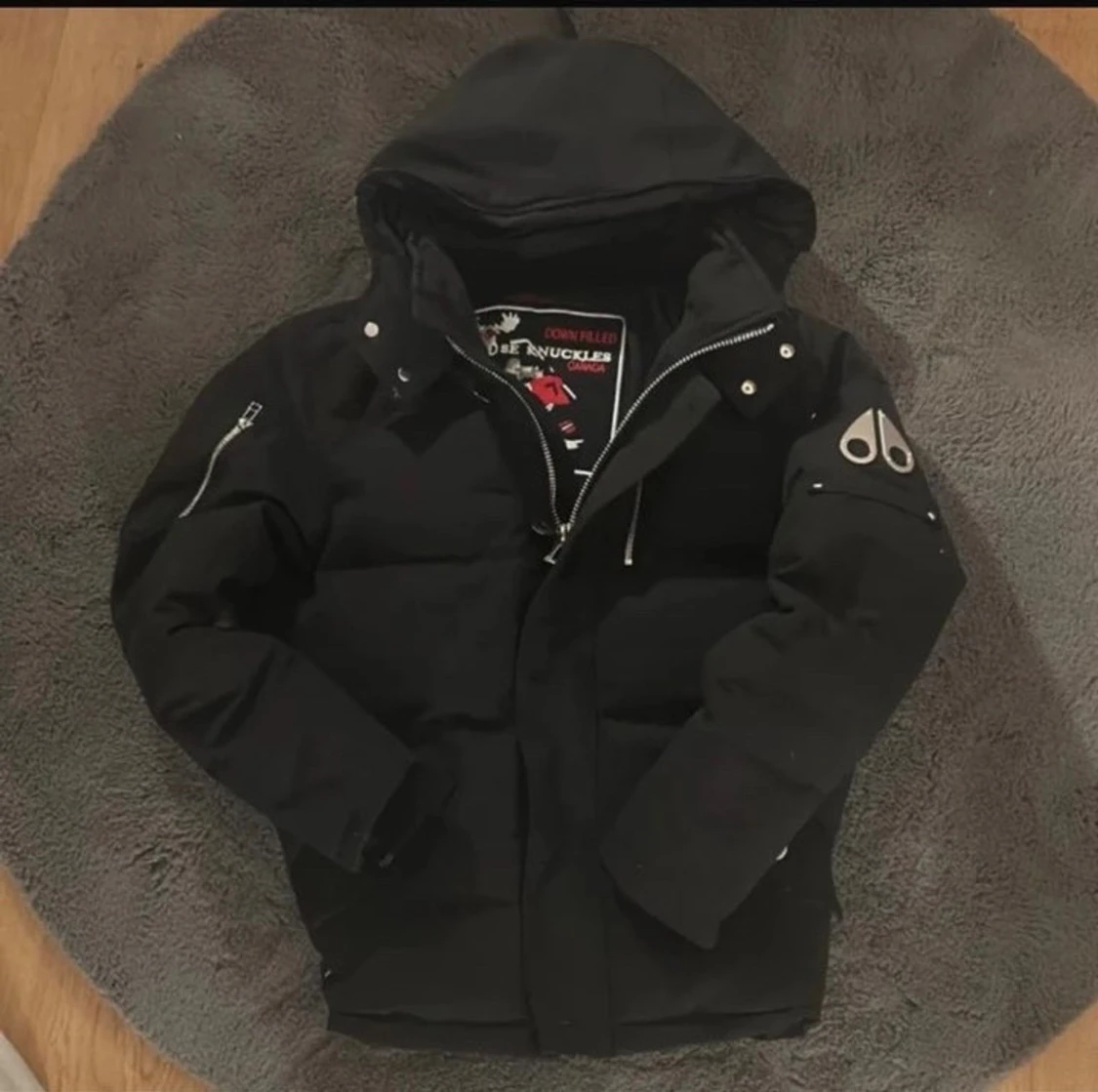 Svart dunjacka Moose Knuckles L