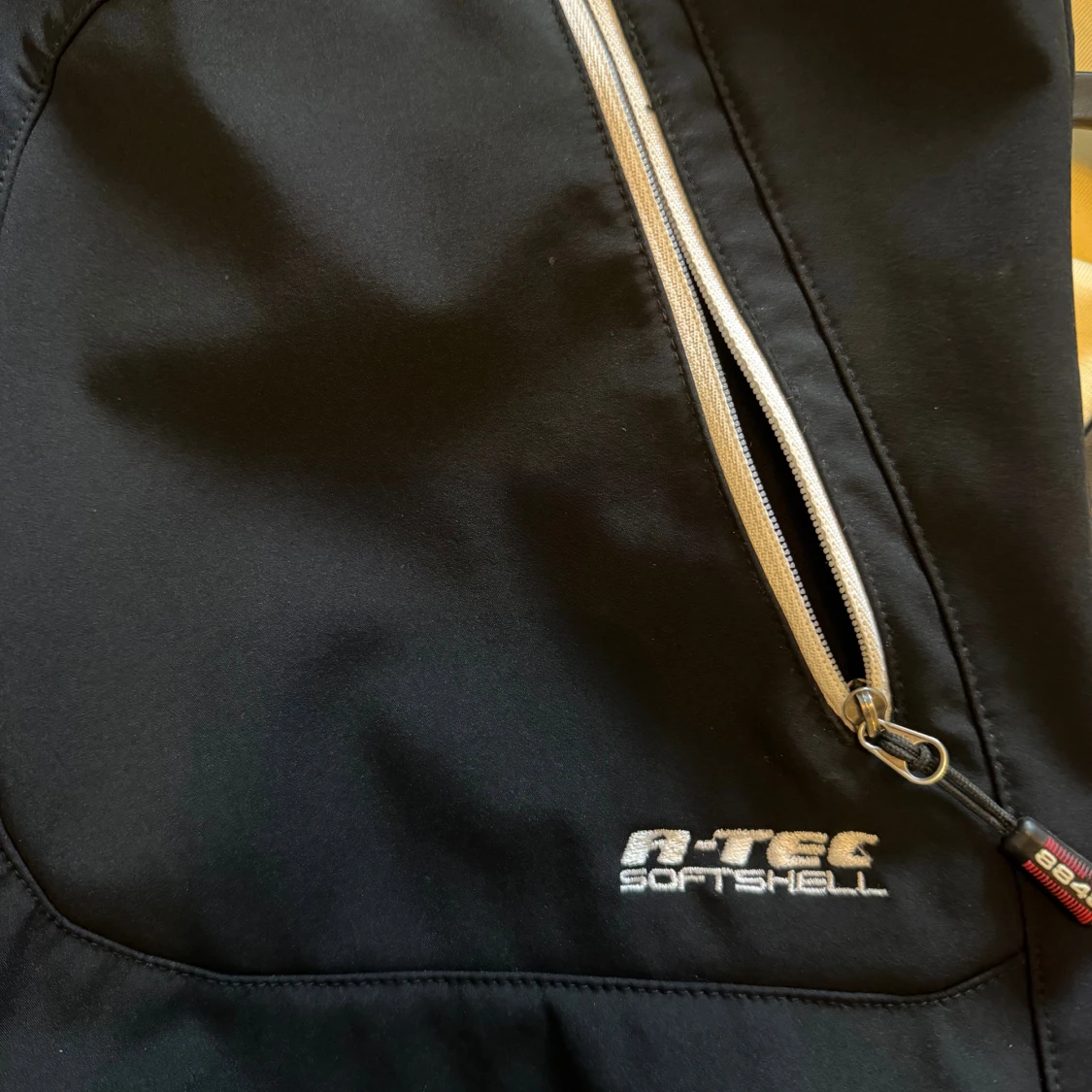 Svart softshelljacka 8848 Altitude - 1