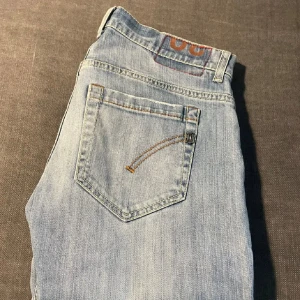 Dondup  - Skick 10/10 | NYA | Dondup George | ljusblåa me slitningar | W30 |