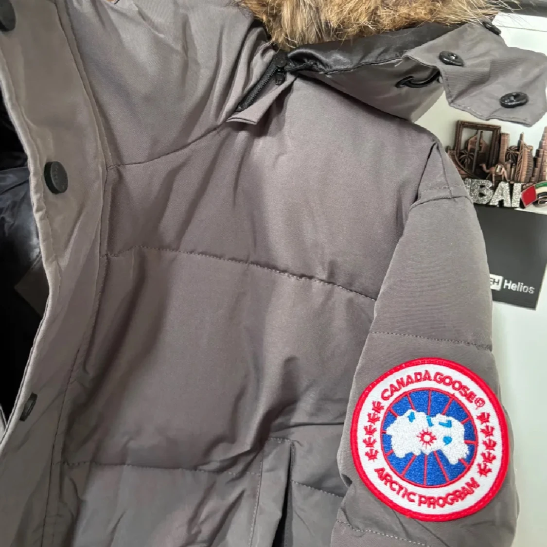 Grå dunjacka från Canada Goose M - 2