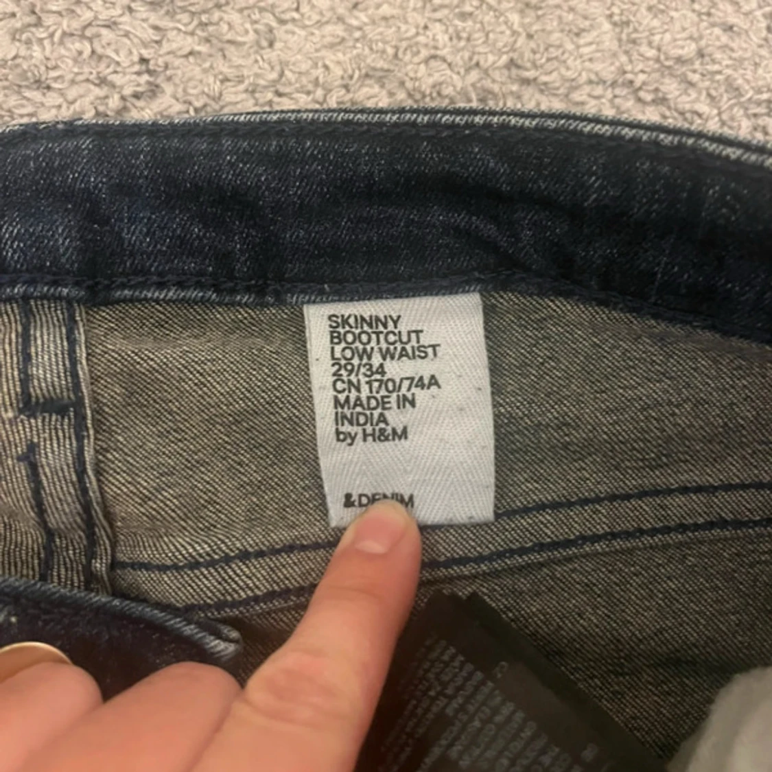 Mörkblå skinny bootcut jeans H&M - 1