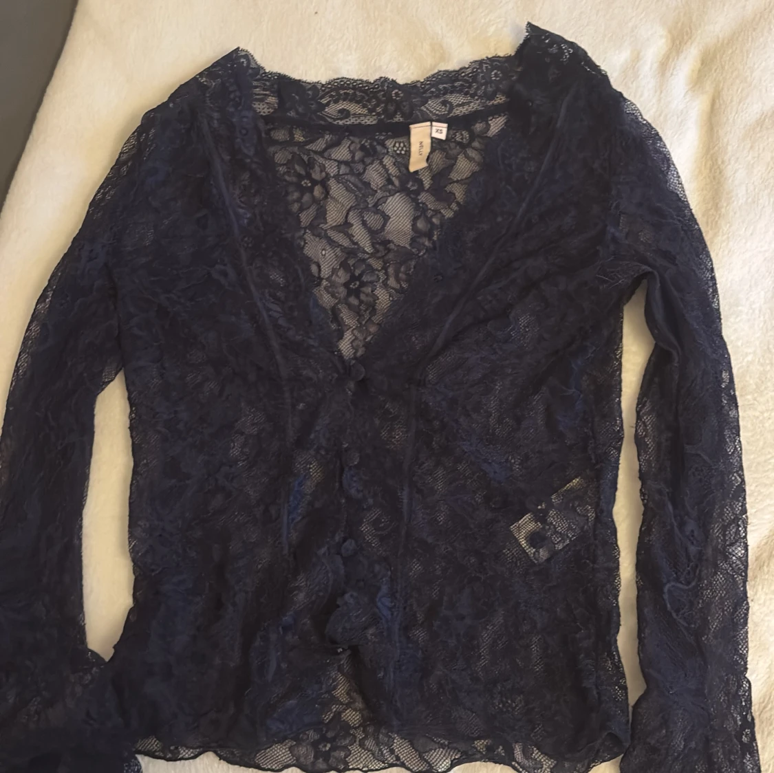 Mörkblå spets topp från Nelly i storlek XS - 4