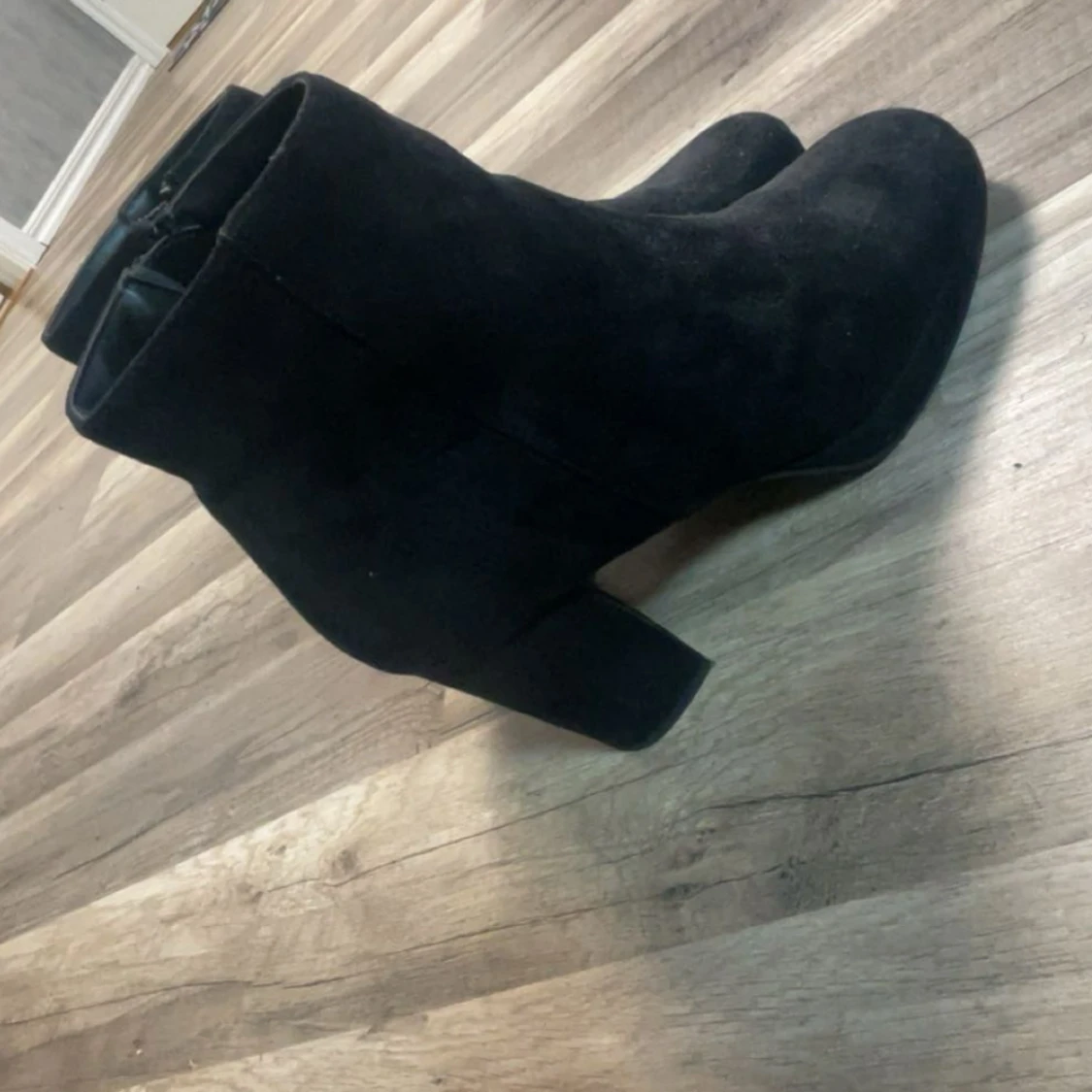 Svarta mockaboots med klack, strl 38