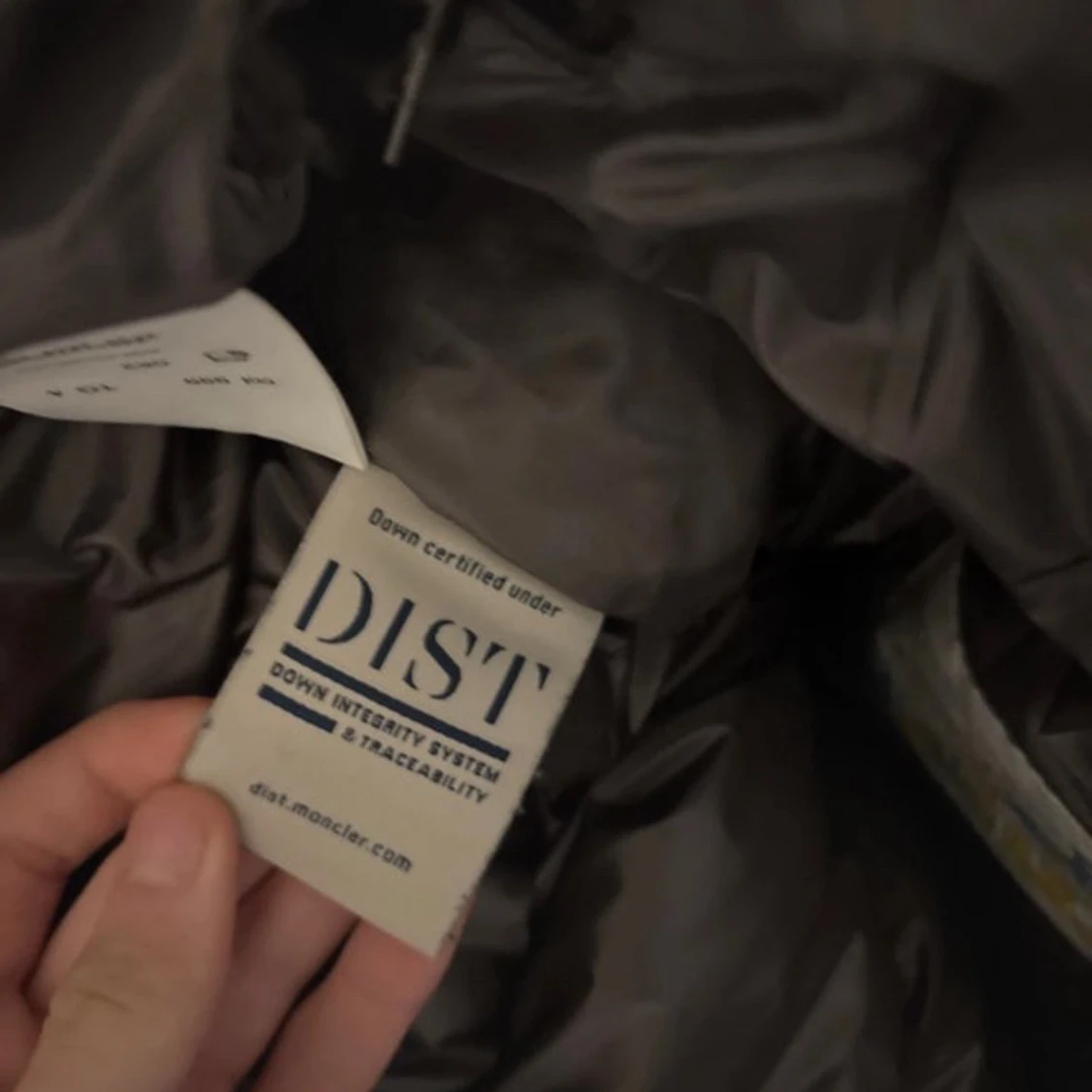 Svart Moncler dunjacka med huva - 4