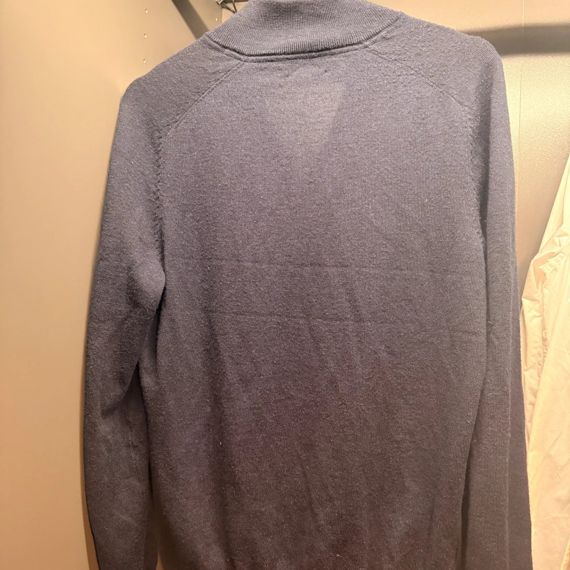 Marinblå merinoulltröja från Morris - 1