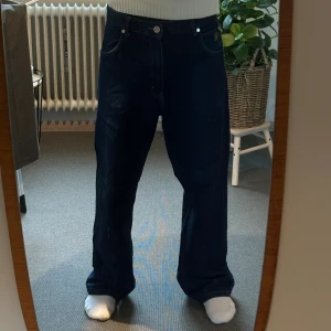 Baggy Jeans - Säljer ett par Jeans ifrån DNGRS i storlek 34/34, använt skick. 