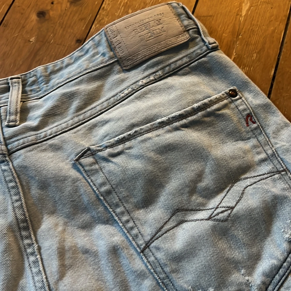 Replay ljusblå jeans modell 550 - 2