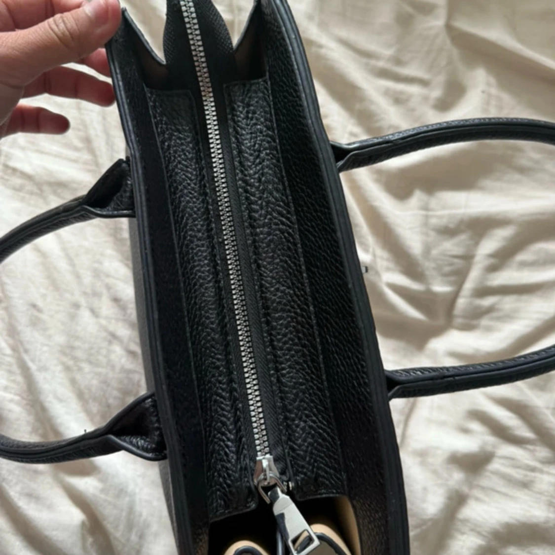 Svart handväska  - 4