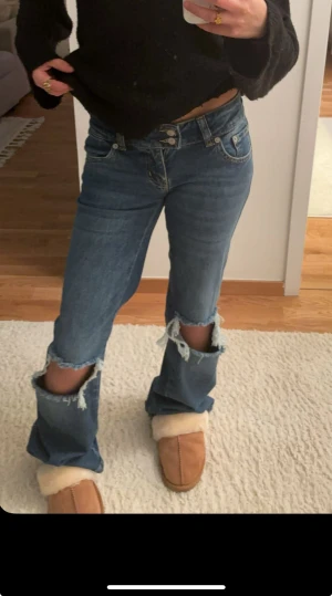 Jeans med hål - Från lager 157, low waist