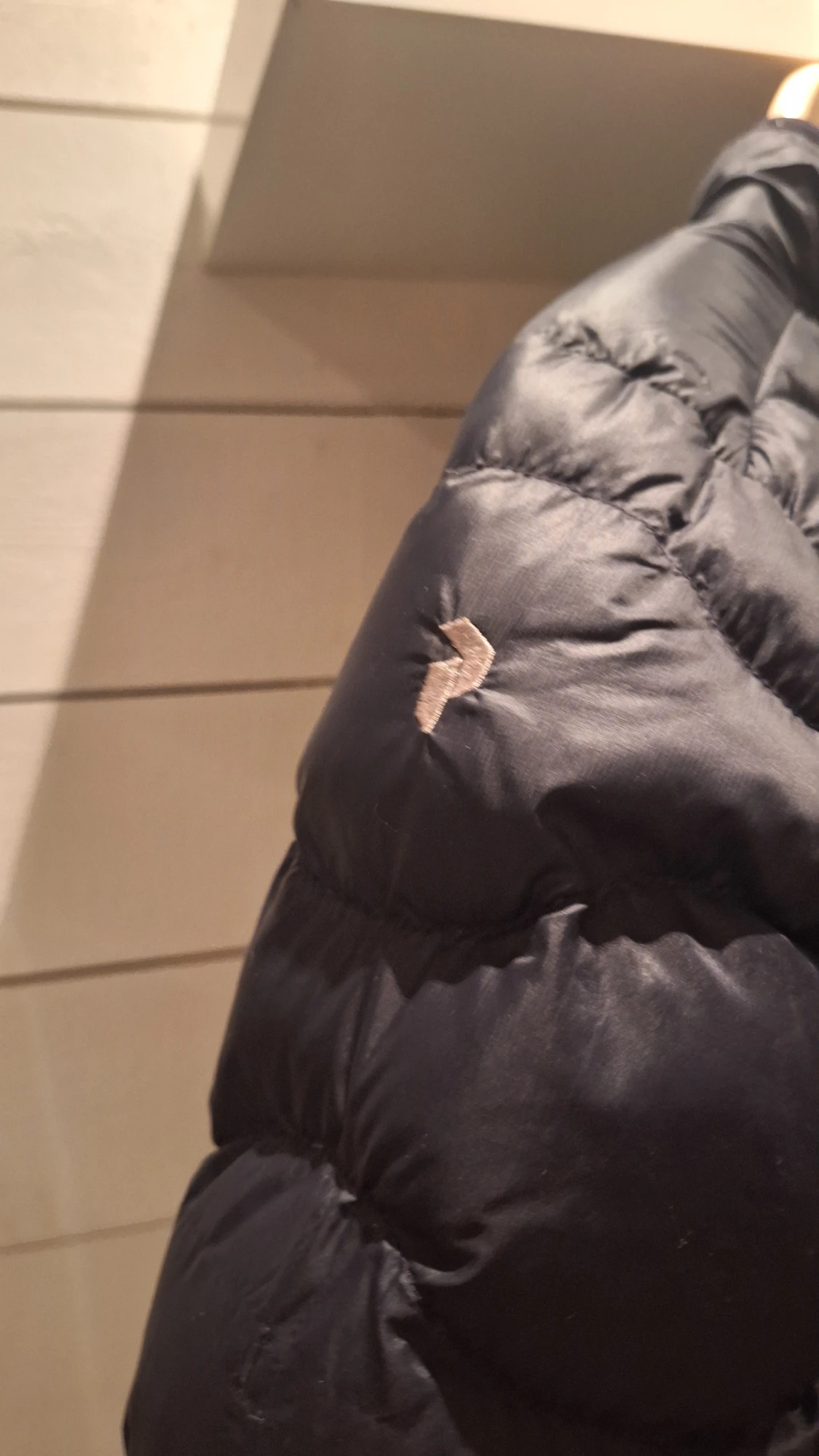 Svart dunjacka Peak Performance 140 - 2