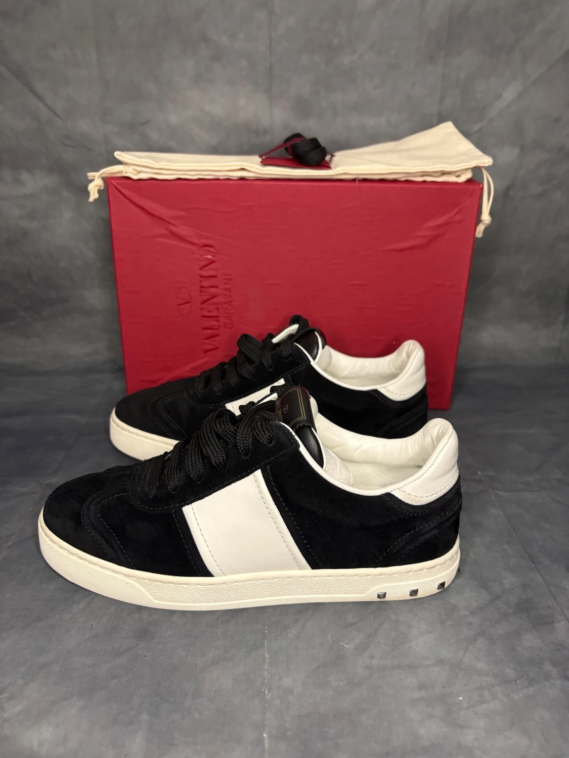 Svarta Valentino flycrews  - 2