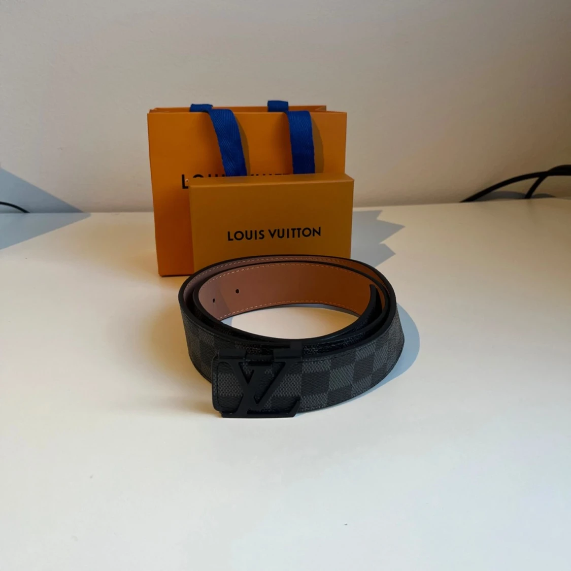 Rutigt bälte från L V