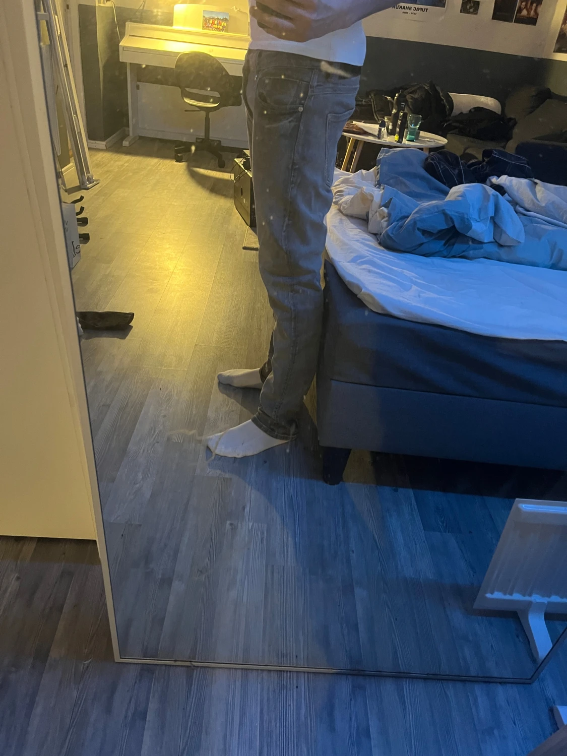 Grå straight jeans från NEUW - 2