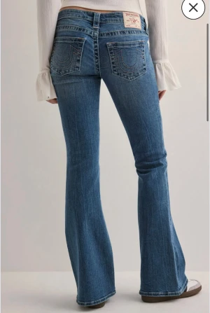 True Religion jeans  - True religion jeans i strl W30 Aldrig använda. Då de va lite stora  i midjan på mig . Original pris 1 399 kr 