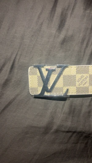 L o V - Fint bälte till salu helt ny